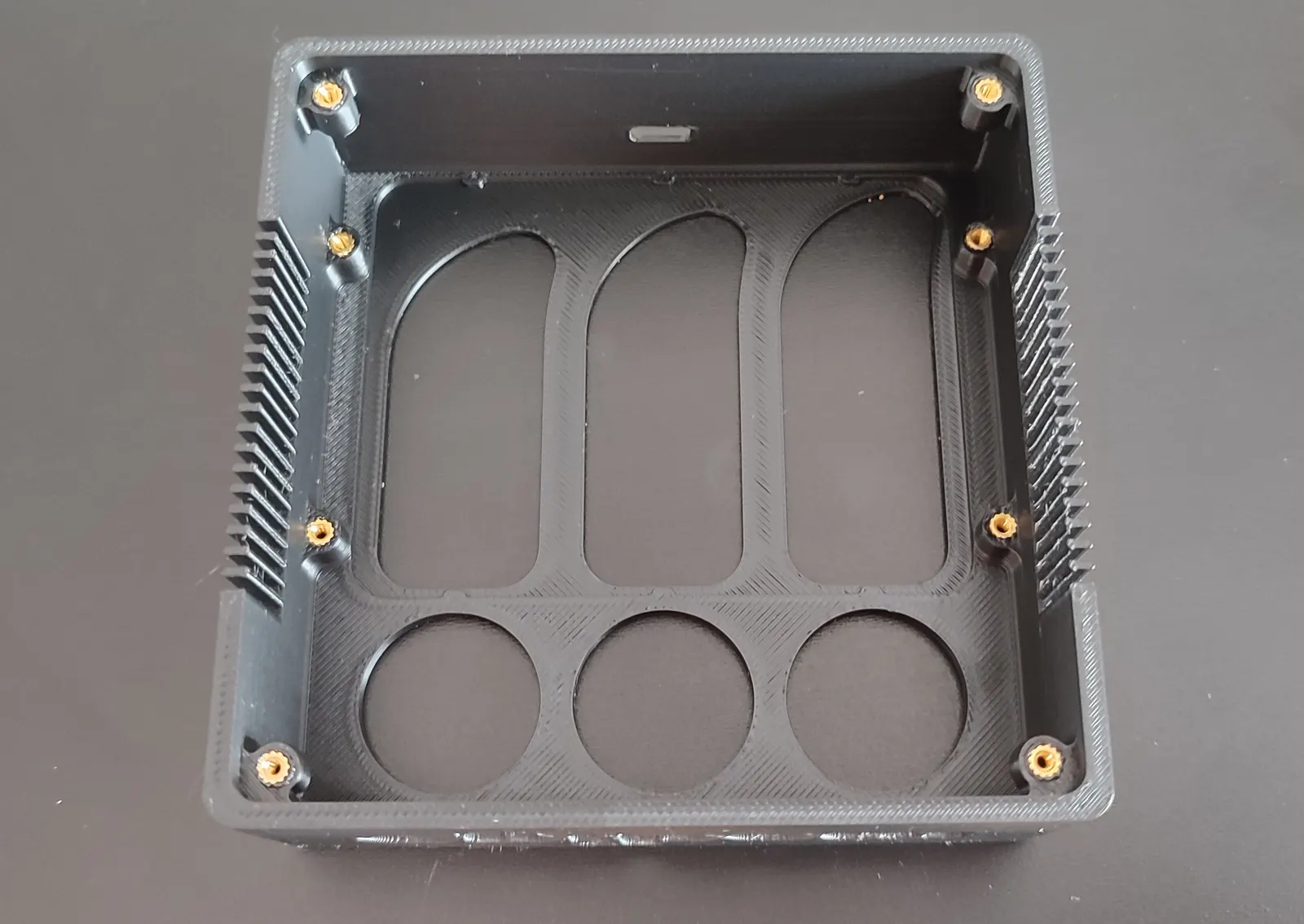 Développement d'un boîtier électronique — photo 2